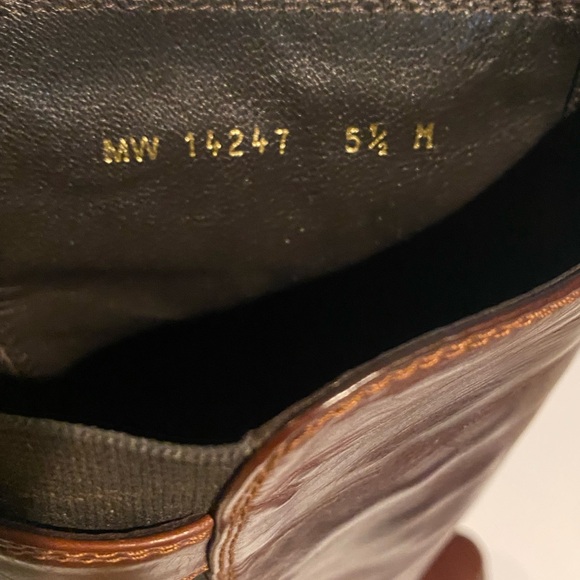 Stuart Weitzman riding boot. EUC - Picture 12 of 12